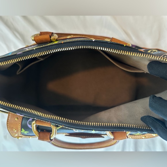 Louis Vuitton shoulder Bag - Picture 9 of 10